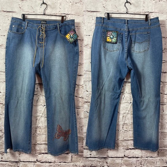 NWT Plus Size Y2K Tie Up Embellished Flare Denim Jeans - Size 24 - Picture 9 of 9